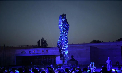 全国首部金属主题机械科技灯光秀在甘肃金昌金川科技馆上演